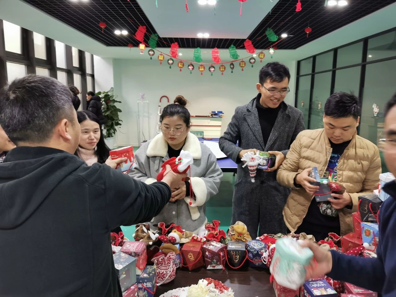 圣誕主題生日趴 | 濃情暖意平安夜，誕愿有你共前行