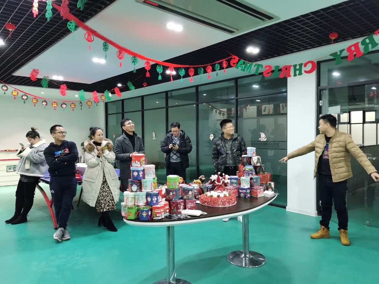 圣誕主題生日趴 | 濃情暖意平安夜，誕愿有你共前行