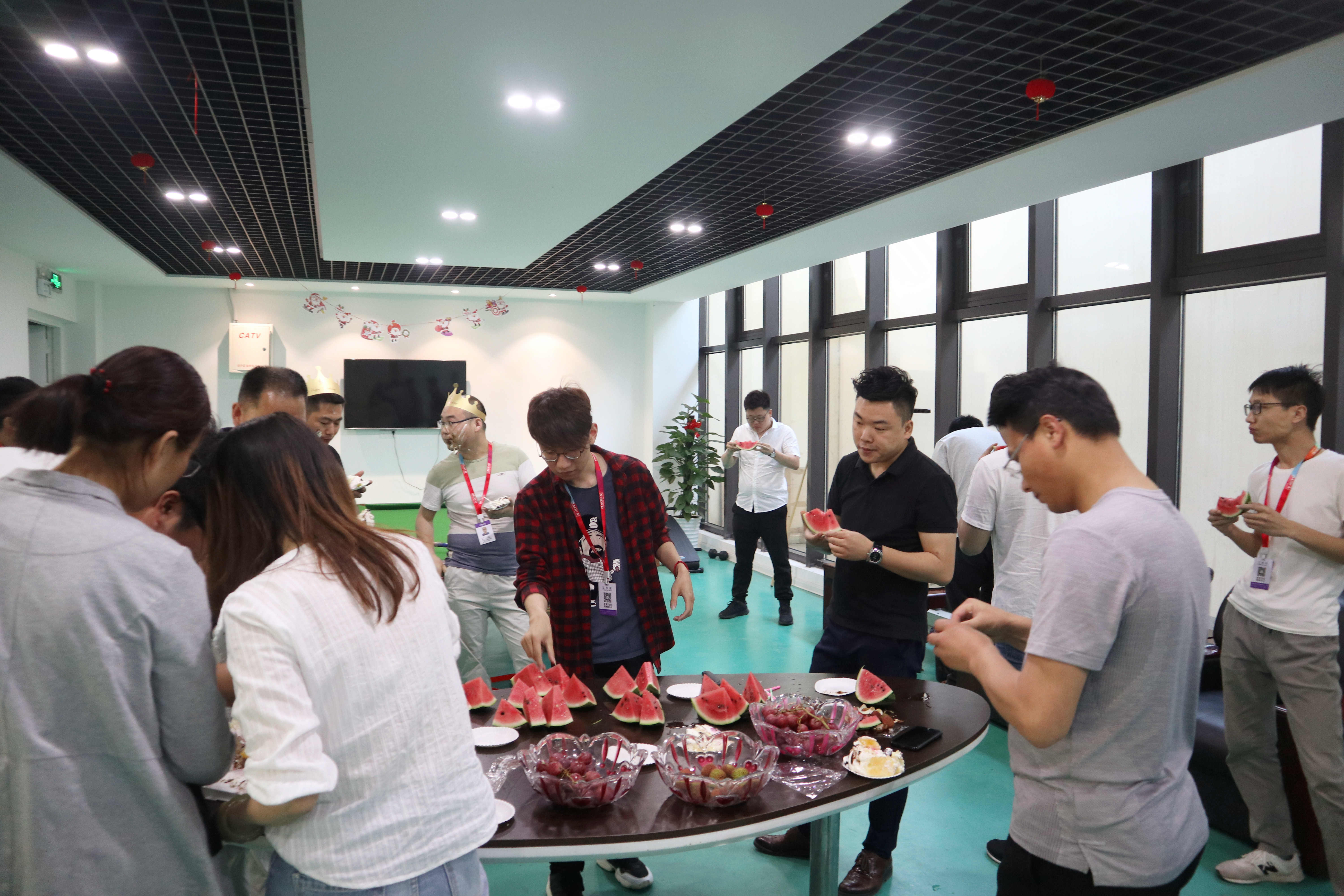 員工集體生日會(huì) | 繽紛五月，把美好的祝福送給你
