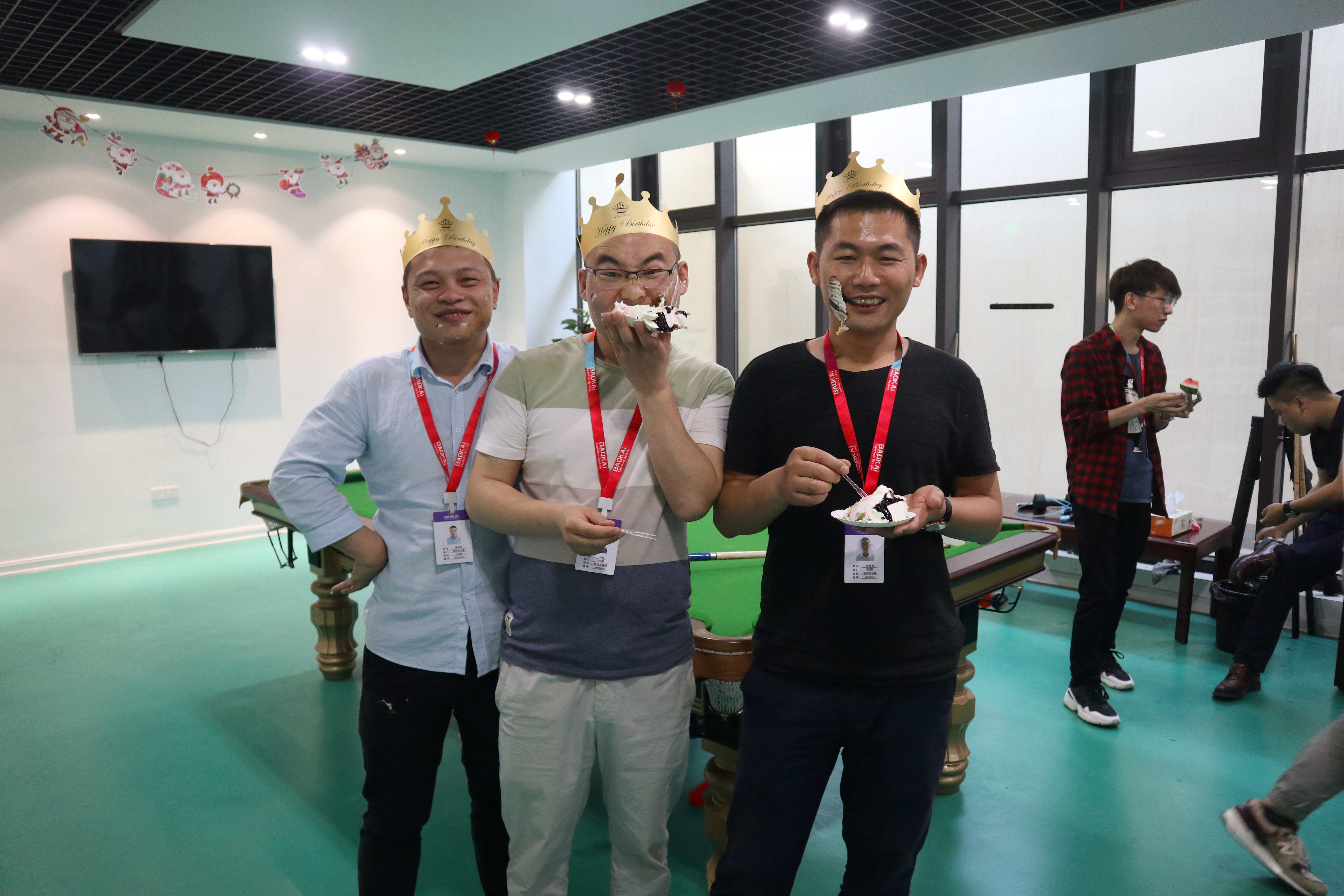 員工集體生日會(huì) | 繽紛五月，把美好的祝福送給你