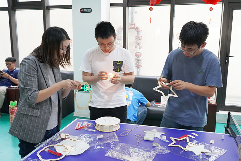 月圓中秋 · 集體慶生 | 溫馨九月，迎佳節(jié)，賀生辰，共團(tuán)圓！